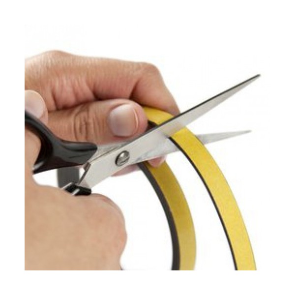 Bandă magnetică autoadezivă - lățime: 10 mm, grosime: 1,5 mm - tăiere