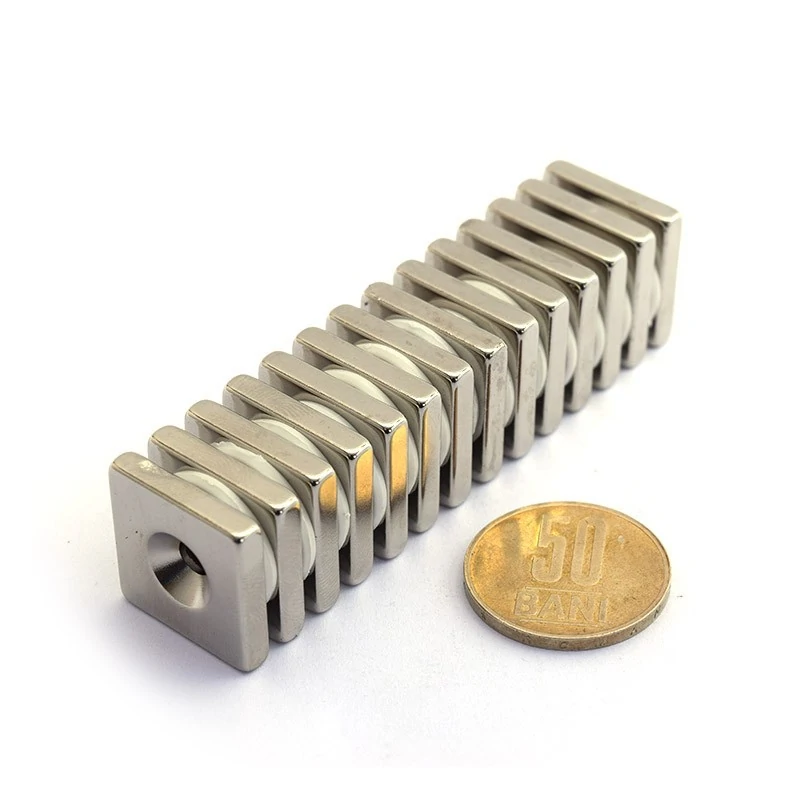 Magnet neodim bloc 20 x 20 x 4 mm cu gaura ingropata D4,5 D9,6 - N35 grup