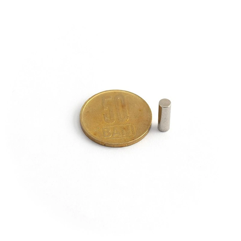 Magnet neodim cilindru 4 x 12 mm - N45 cu moneda