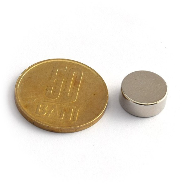 Magnet neodim disc 12 x 5 mm - N48 cu moneda 50 bani