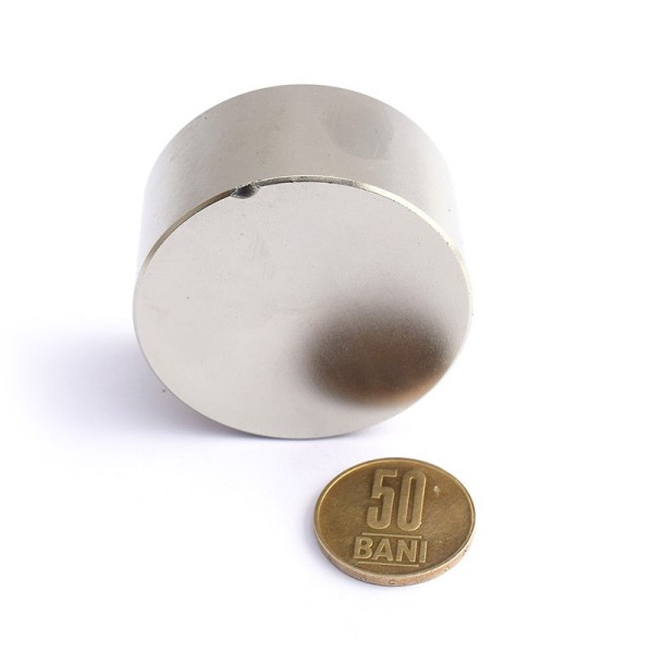 Magnet neodim disc 50 x 25 mm - N45 cu moneda