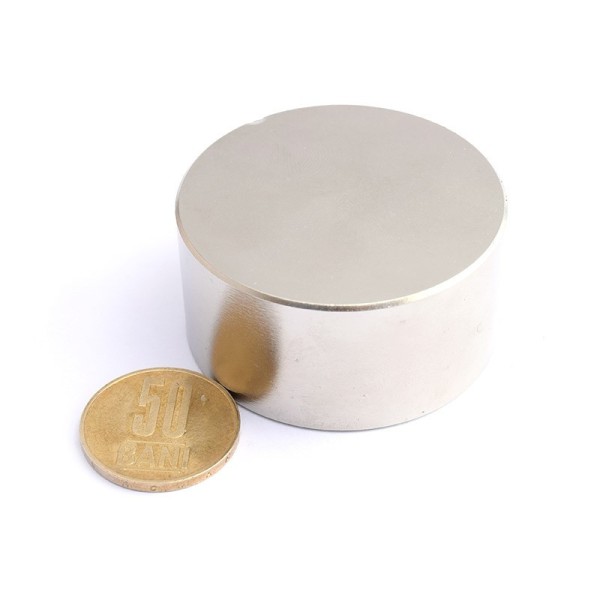 Magnet neodim disc 50 x 25 mm - N45 cu moneda