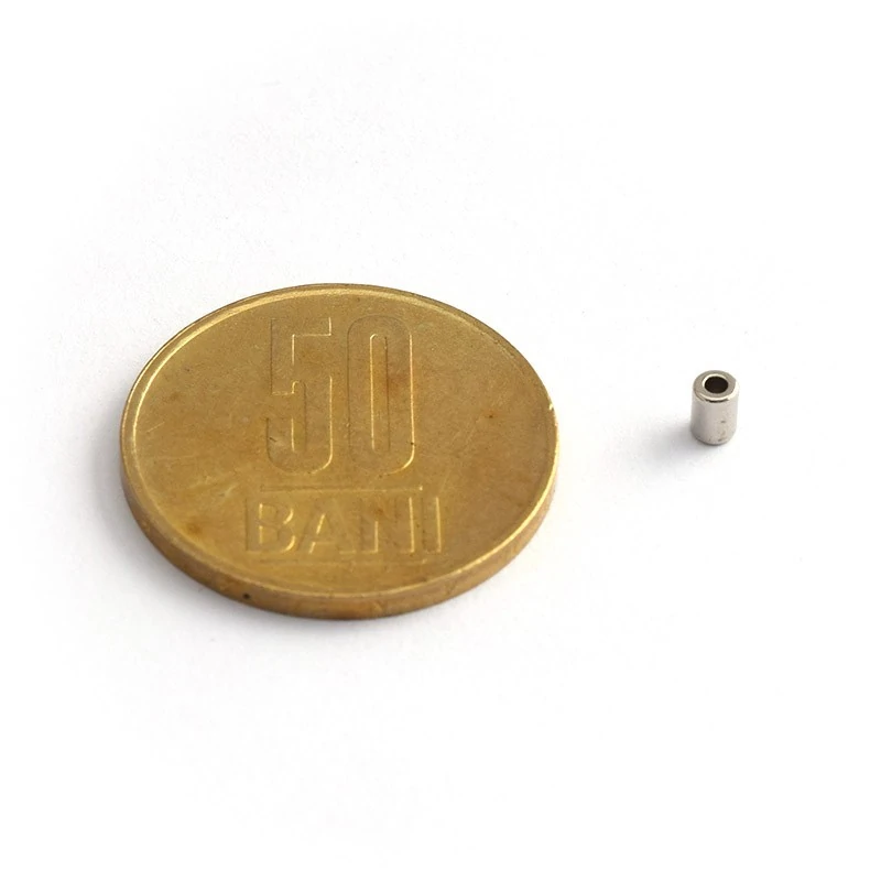 Magnet neodim inel 2,6 x 1,3 x 3,6 mm - N45 cu moneda 50 bani