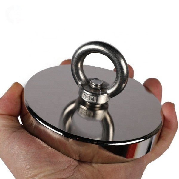 Magnet neodim oală D 120 mm cârlig inelar rotativ - magnet fishing - în mână