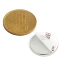 Неодимов магнит диск 20 x 2 мм със самозалепваща се основа, с монета 50 стотинки