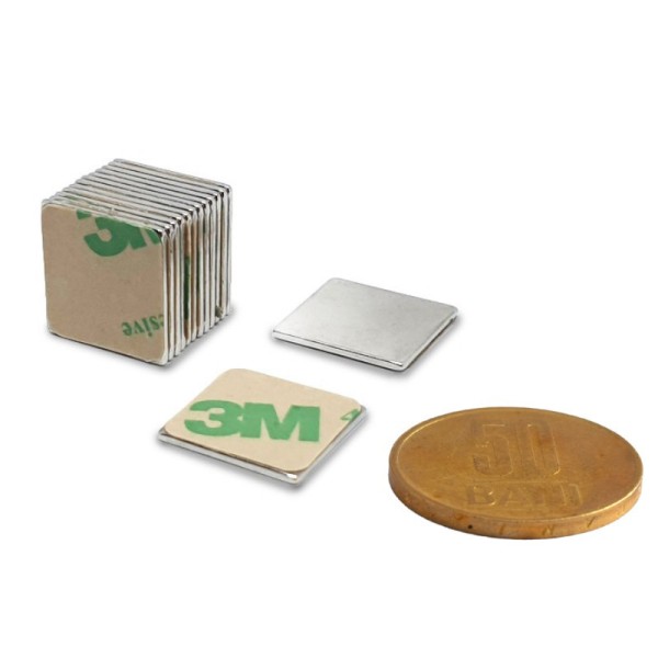 Magnet neodim bloc 15 x 15 x 1 mm autoadeziv cu moneda de 50 bani
