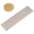 Неодимов магнит блок 80 x 20 x 4 мм с потопени дупки D4,5 / D9,46 мм от обратната страна с монета 50 стотинки