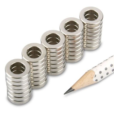 Magnet neodim inel 12 x 6 x 3 mm grup comparație cu creion