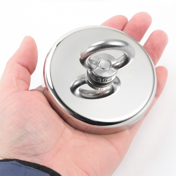 Неодимов магнит тенджера Ø90 мм с пръстеновидна кука в дланта на ръката