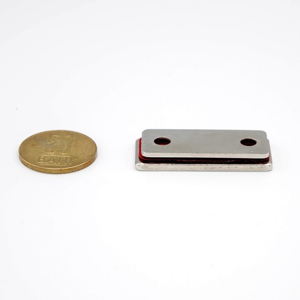 Изключително тънък магнитен затвор от стомана за мебели 41 x 17 x 2,3 мм - затворен