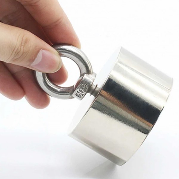 Неодимов магнит за риболов Ø60 x В35 мм - в ръка