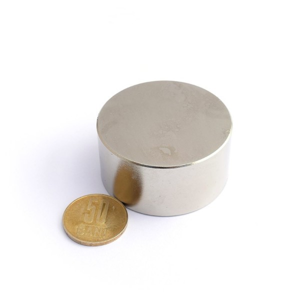 Magnet neodim disc 50 x 25 mm - N45 cu moneda