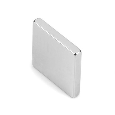 Magnet neodim bloc 20 x 20 x 03 mm 2
